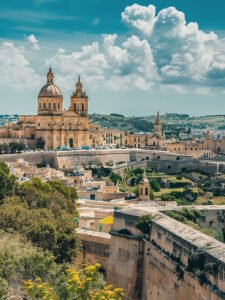 Ciudad of Stone Walls: Valletta¡¯s Timeless Mirar Style B